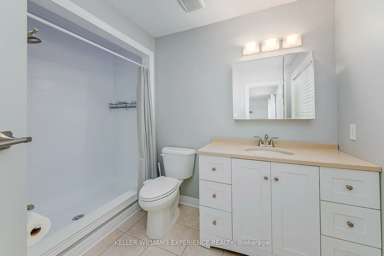 6, Balmoral, Innis-Shore, Barrie