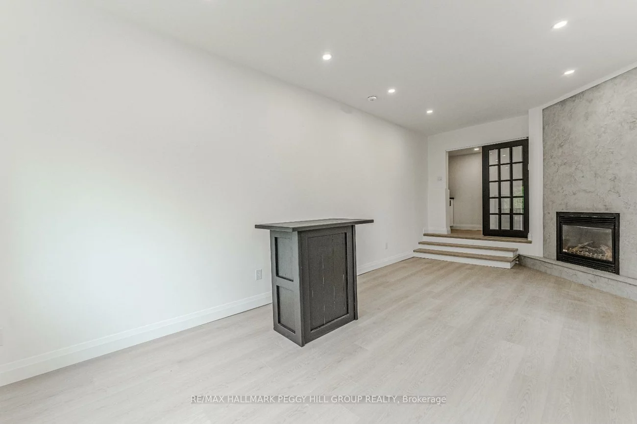 425, Codrington, Codrington, Barrie