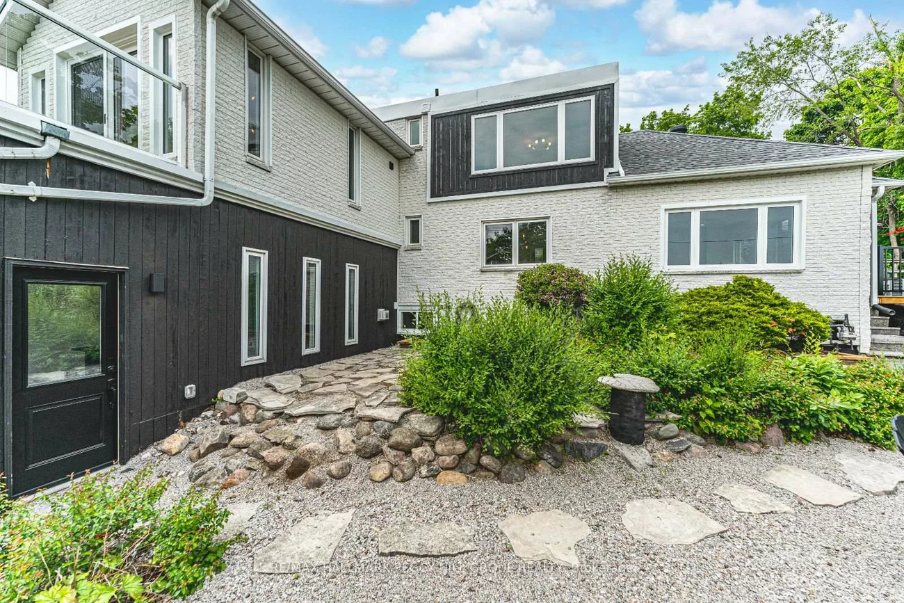 425, Codrington, Codrington, Barrie