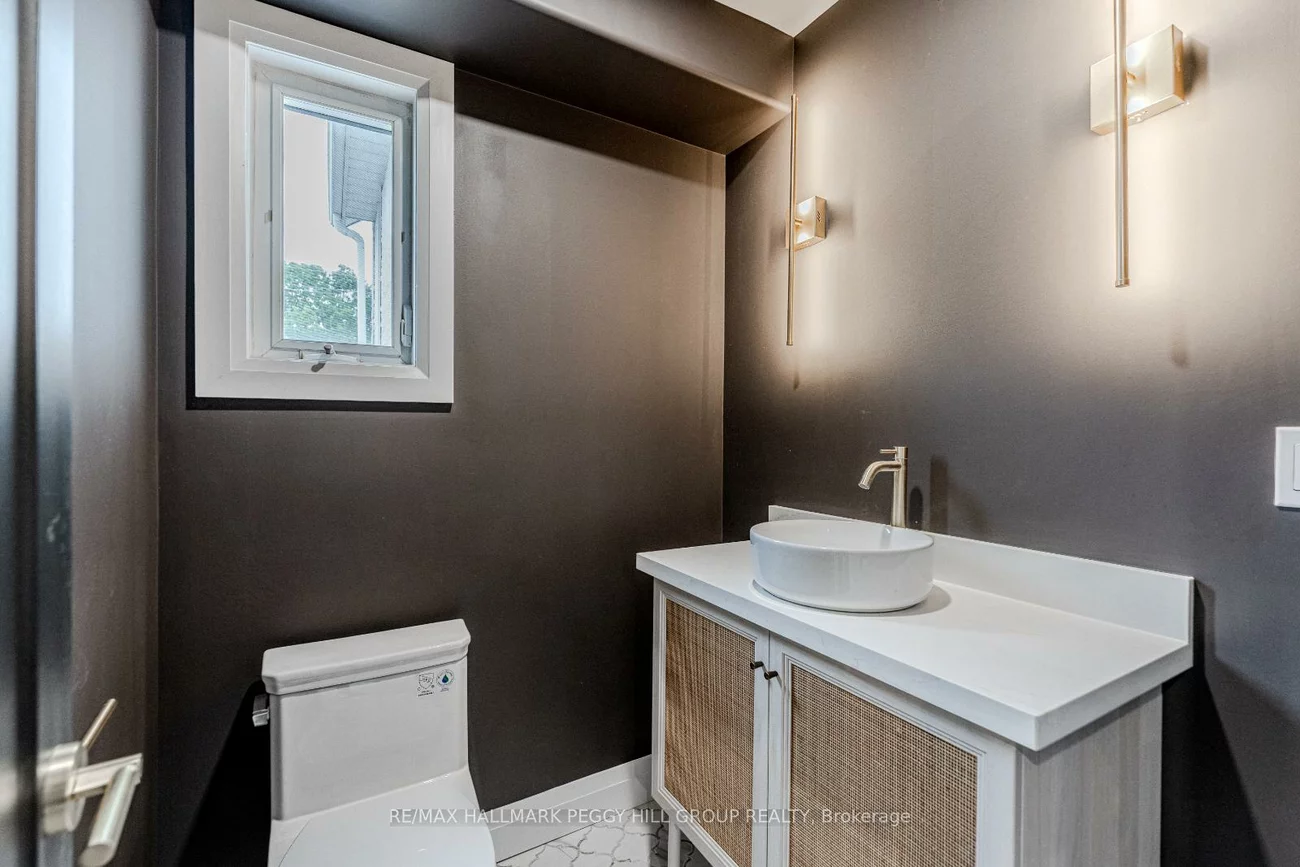 425, Codrington, Codrington, Barrie