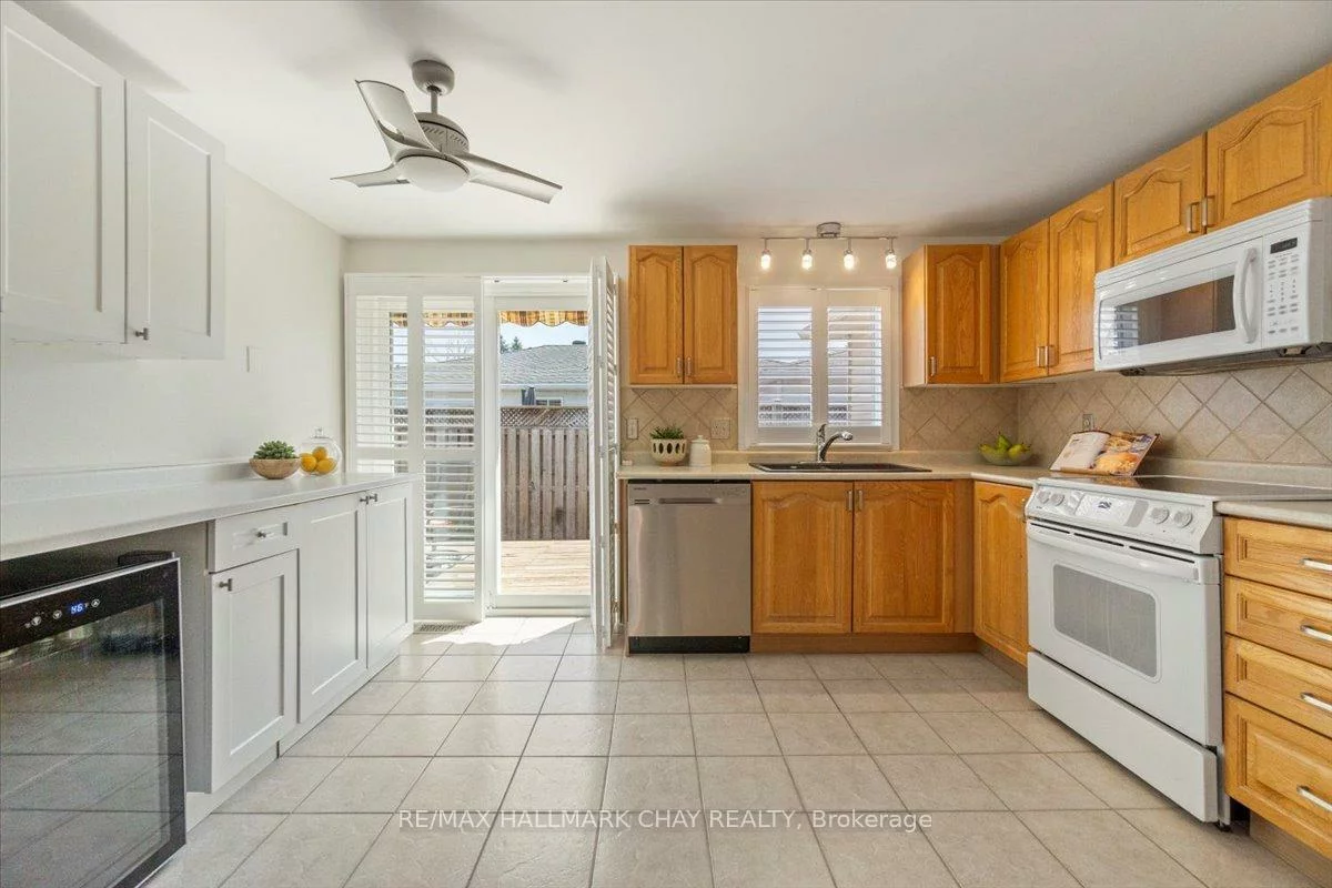 13, Ford, West Bayfield, Barrie