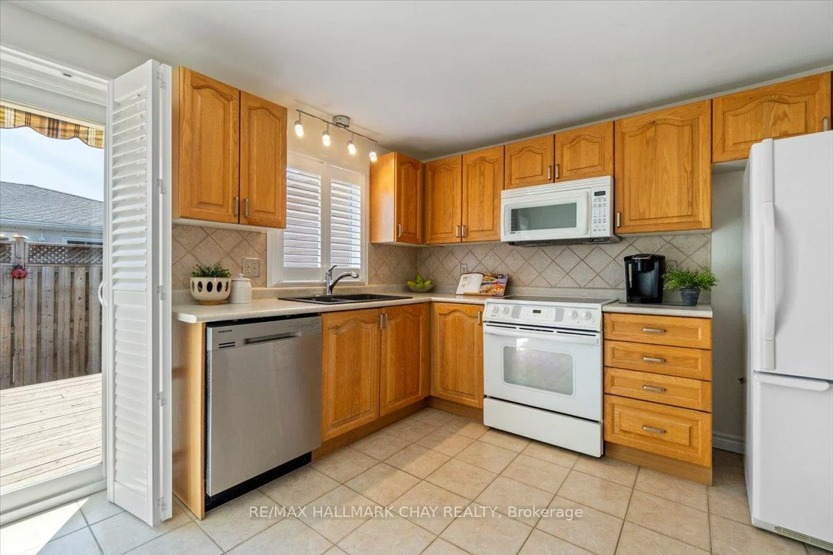 13, Ford, West Bayfield, Barrie