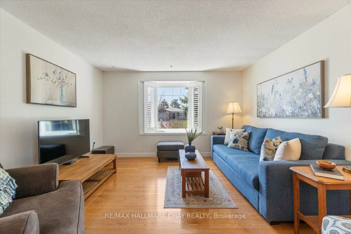 13, Ford, West Bayfield, Barrie