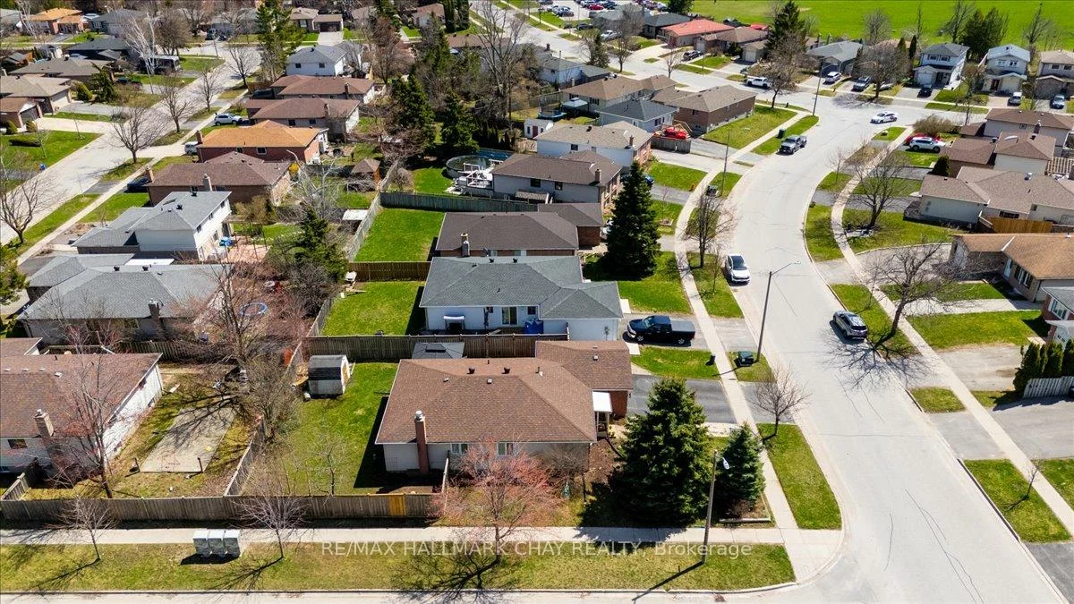 13, Ford, West Bayfield, Barrie