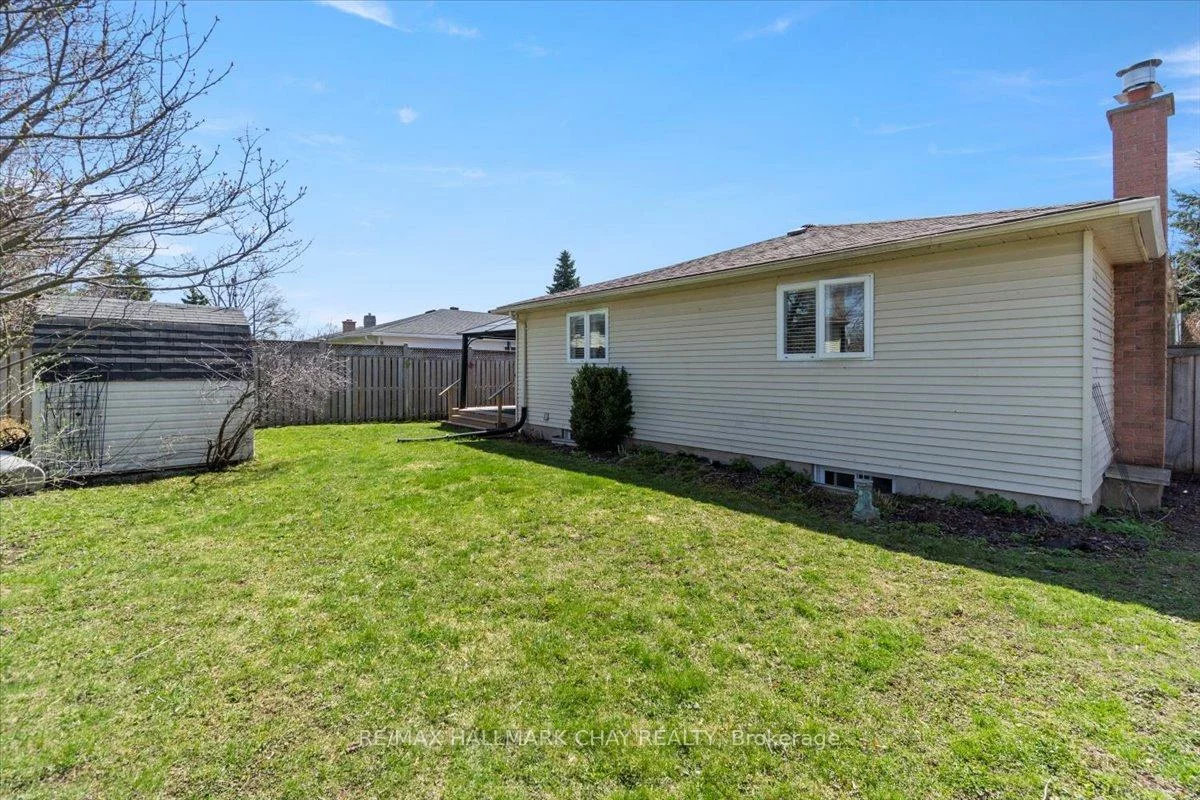 13, Ford, West Bayfield, Barrie