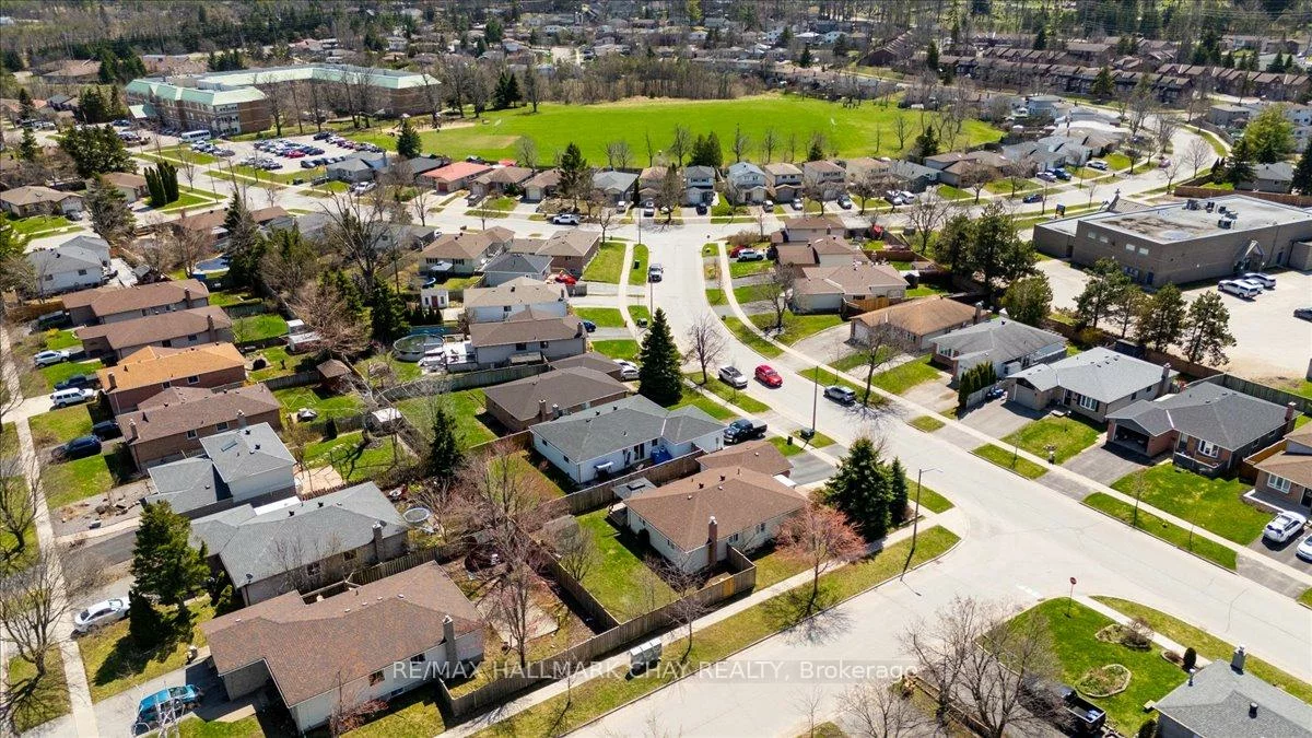 13, Ford, West Bayfield, Barrie