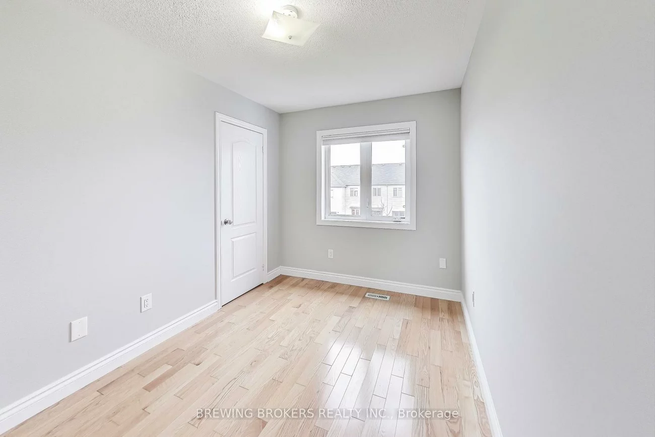 33, Pearcey, West Bayfield, Barrie
