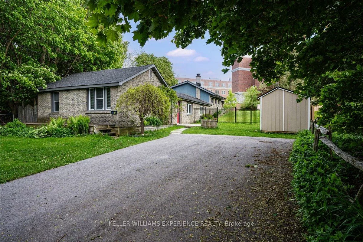 211, Foster, Painswick North, Barrie