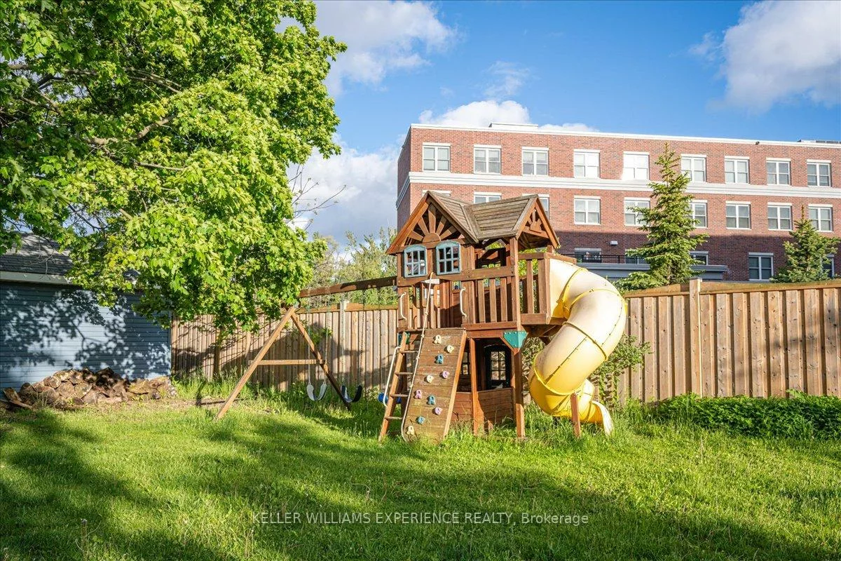 211, Foster, Painswick North, Barrie