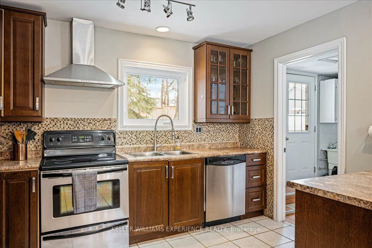 211, Foster, Painswick North, Barrie