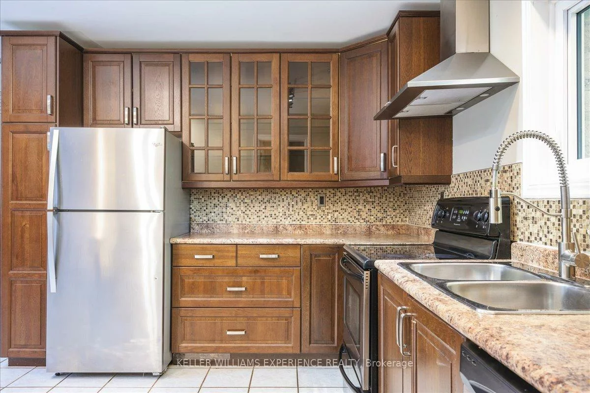 211, Foster, Painswick North, Barrie