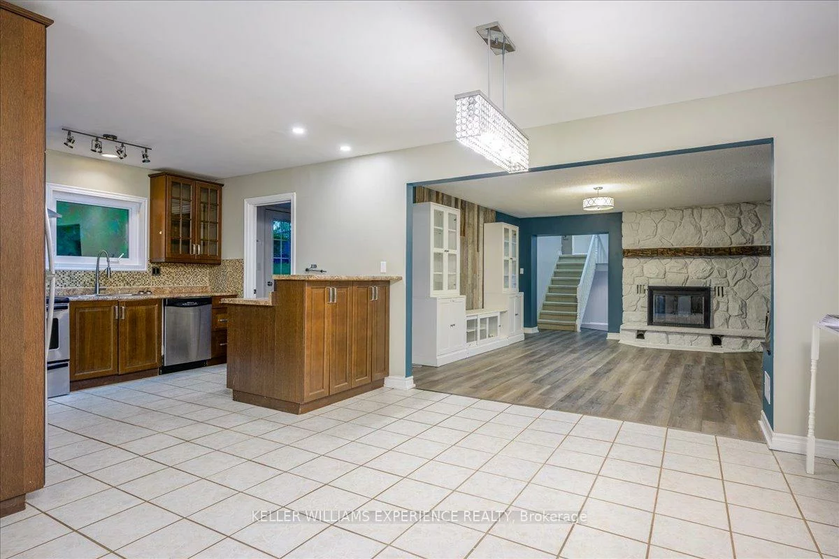 211, Foster, Painswick North, Barrie