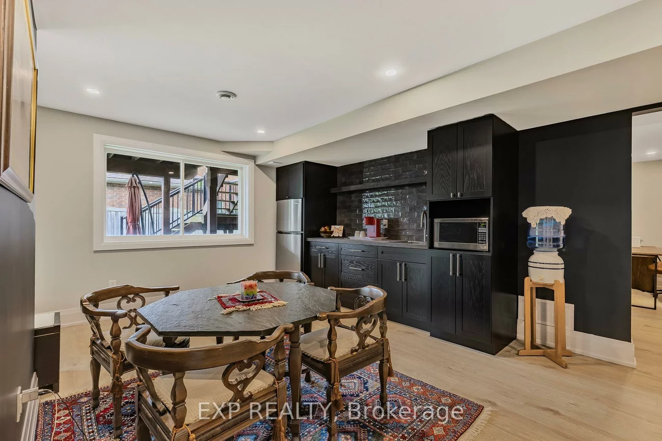 9, Pacific, Little Lake, Barrie
