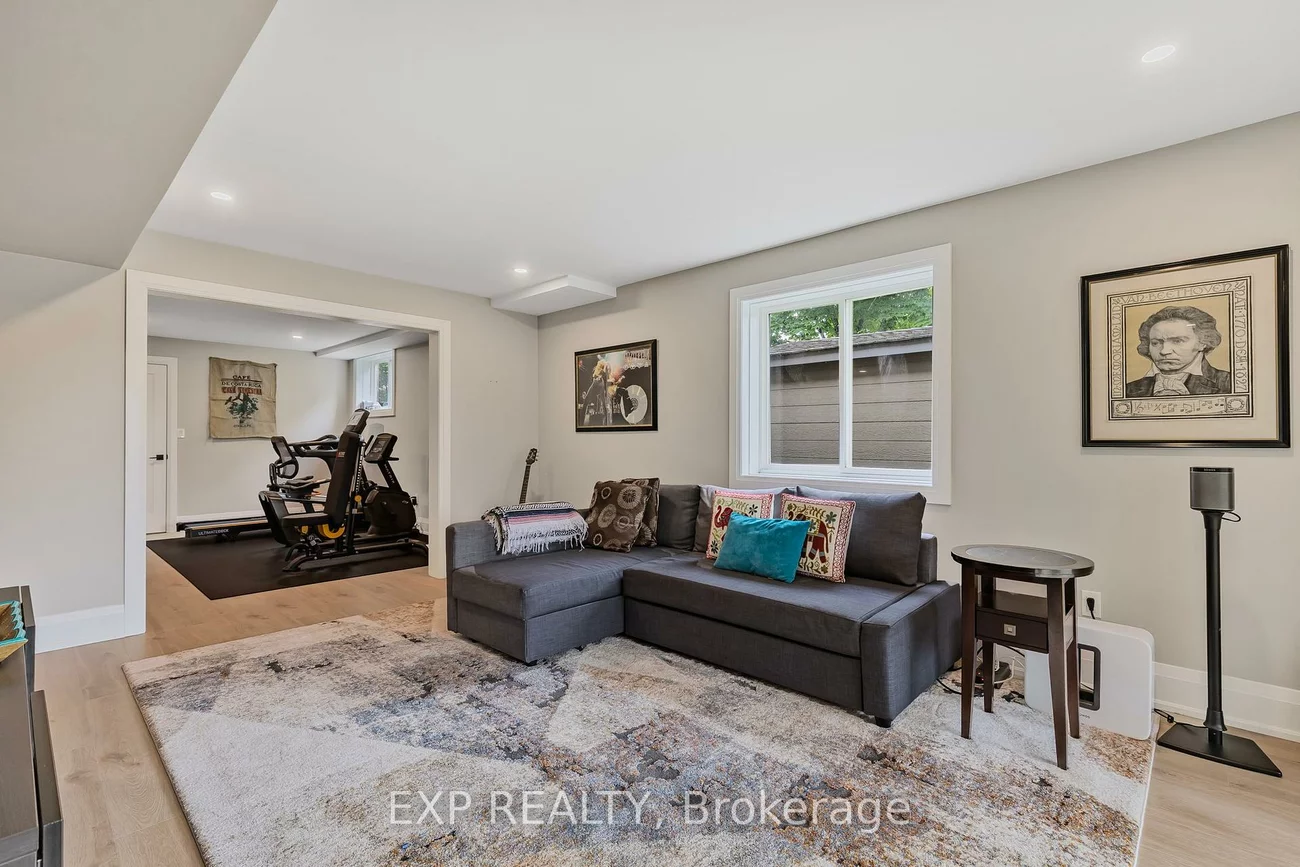 9, Pacific, Little Lake, Barrie
