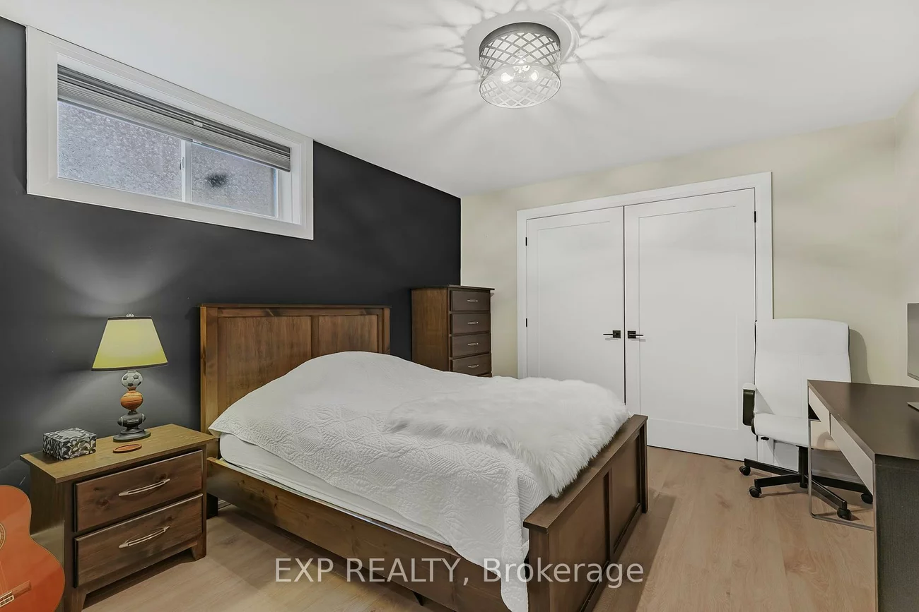 9, Pacific, Little Lake, Barrie