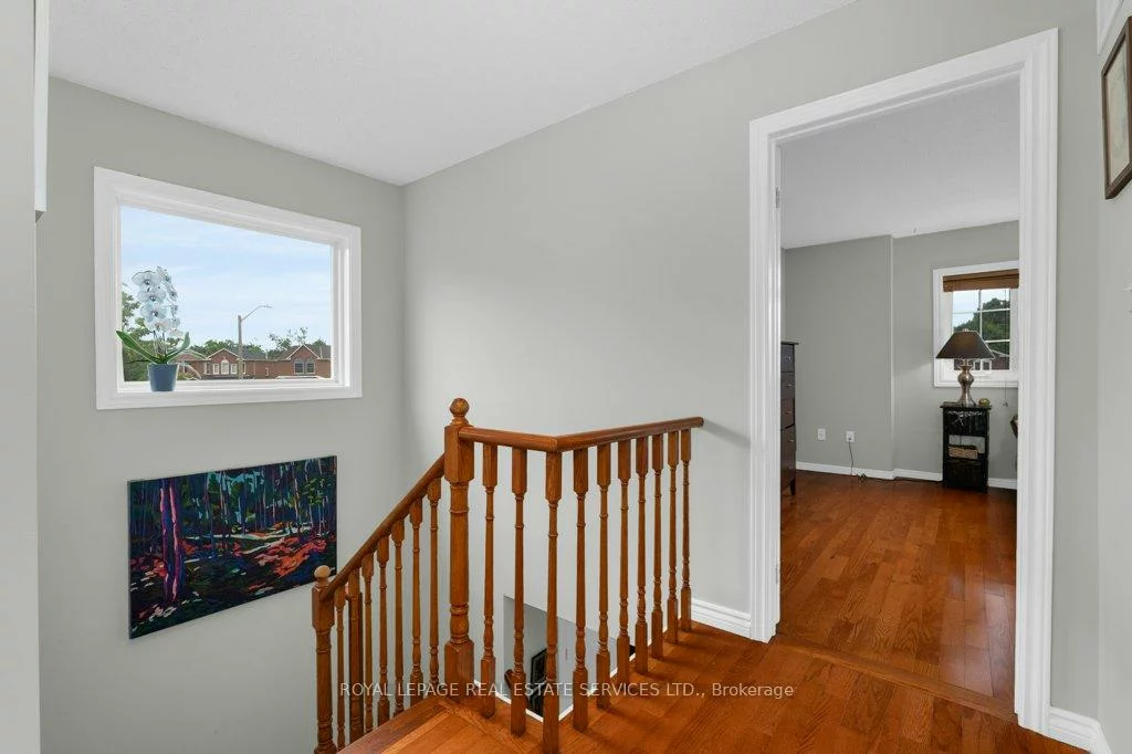 18, Weatherup, West Bayfield, Barrie