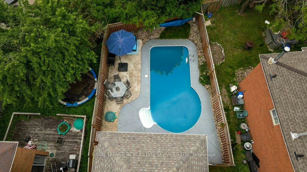 18, Weatherup, West Bayfield, Barrie