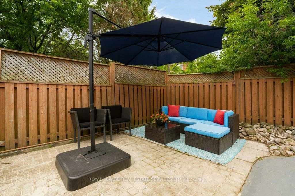 18, Weatherup, West Bayfield, Barrie