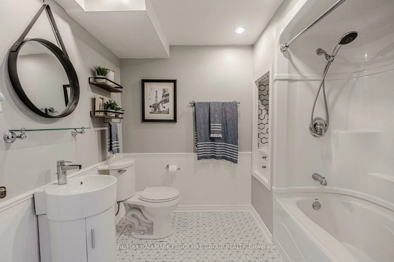 70, Girdwood, Holly, Barrie