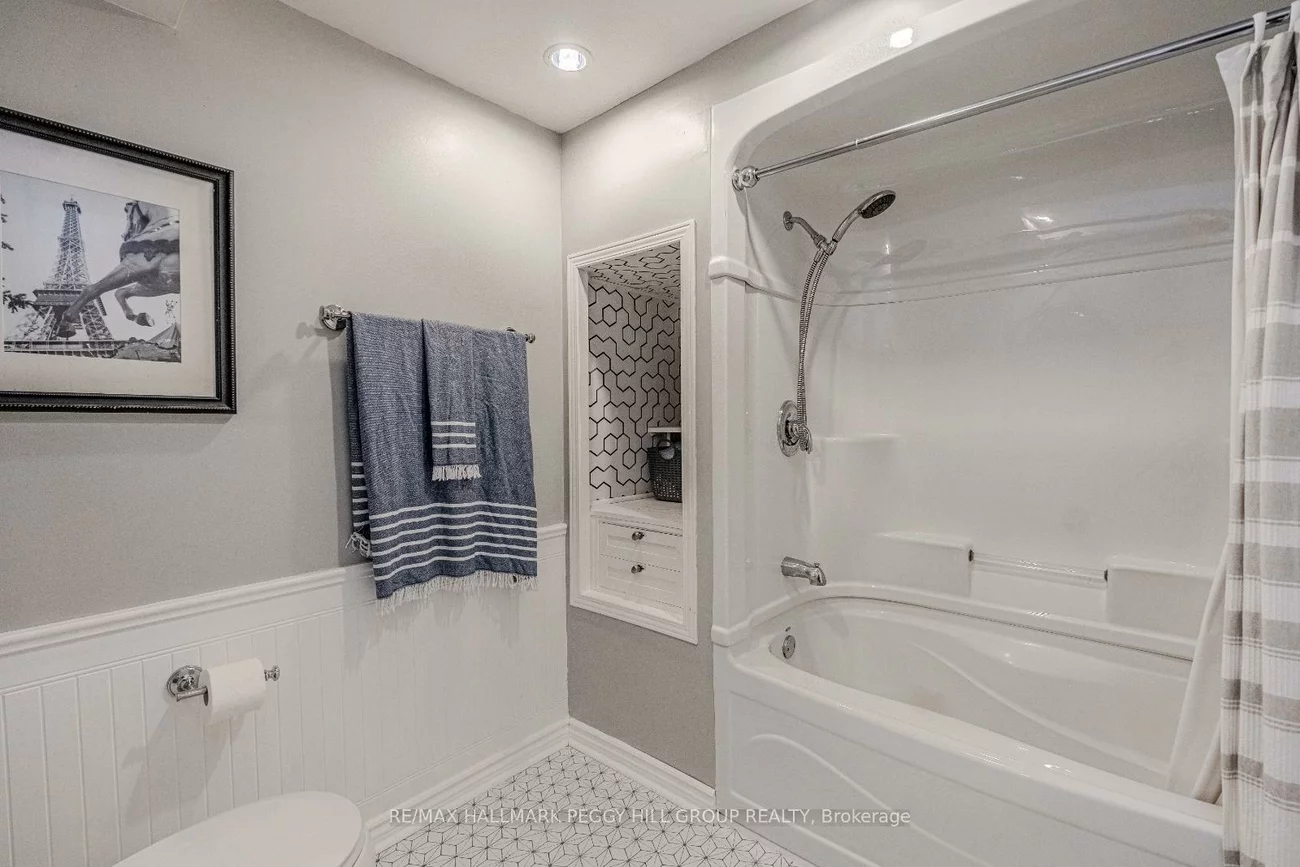 70, Girdwood, Holly, Barrie