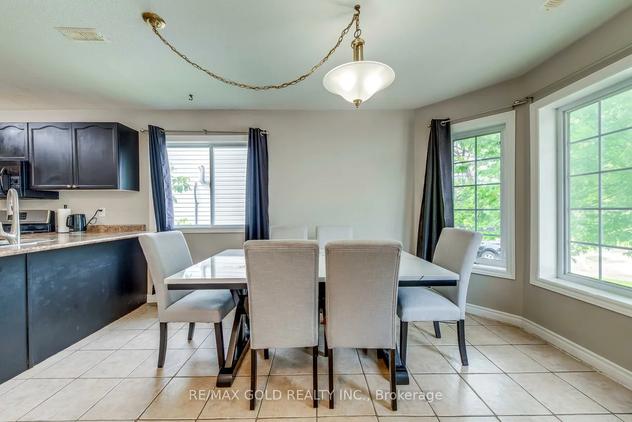 75, Campbell, Allandale, Barrie