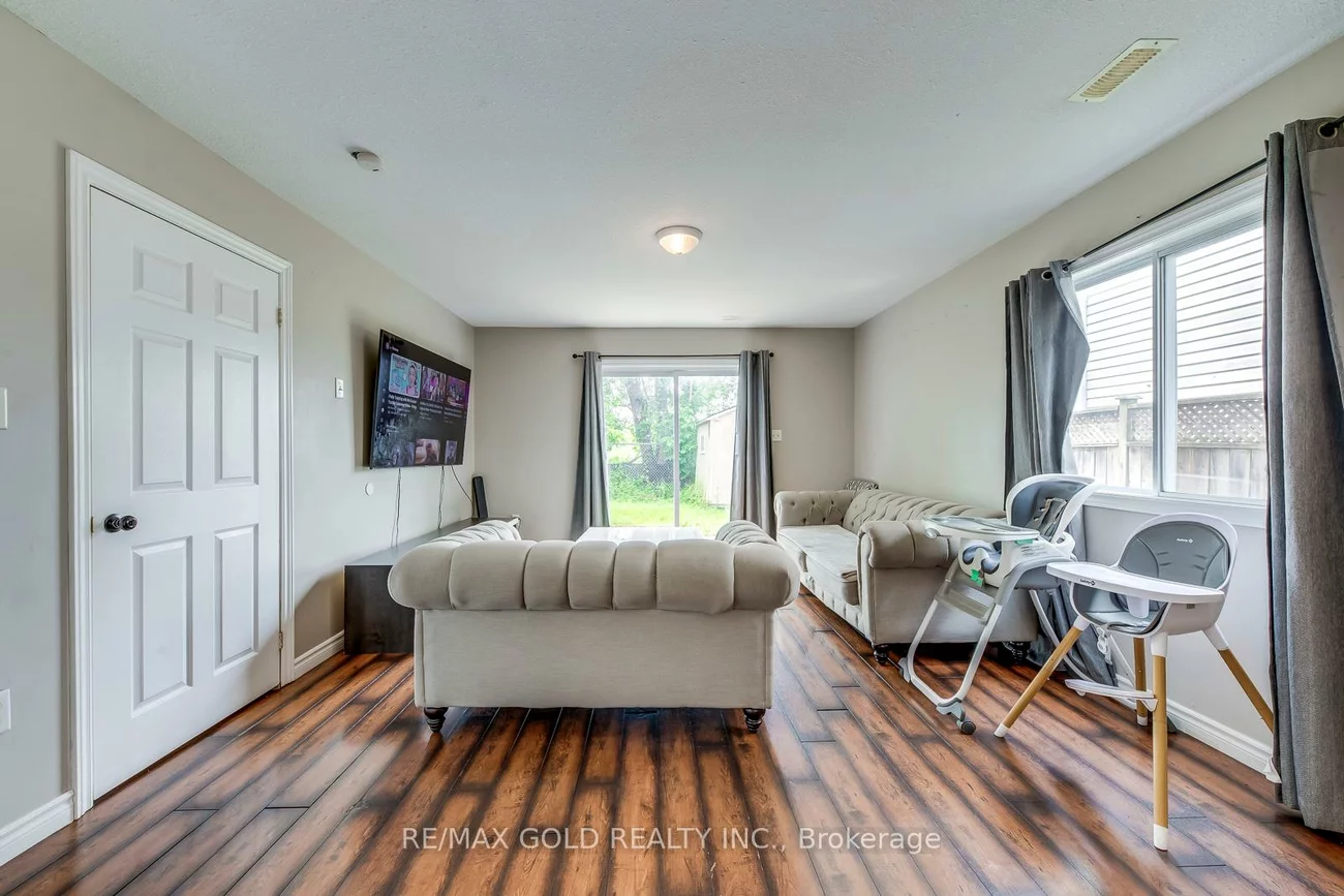 75, Campbell, Allandale, Barrie