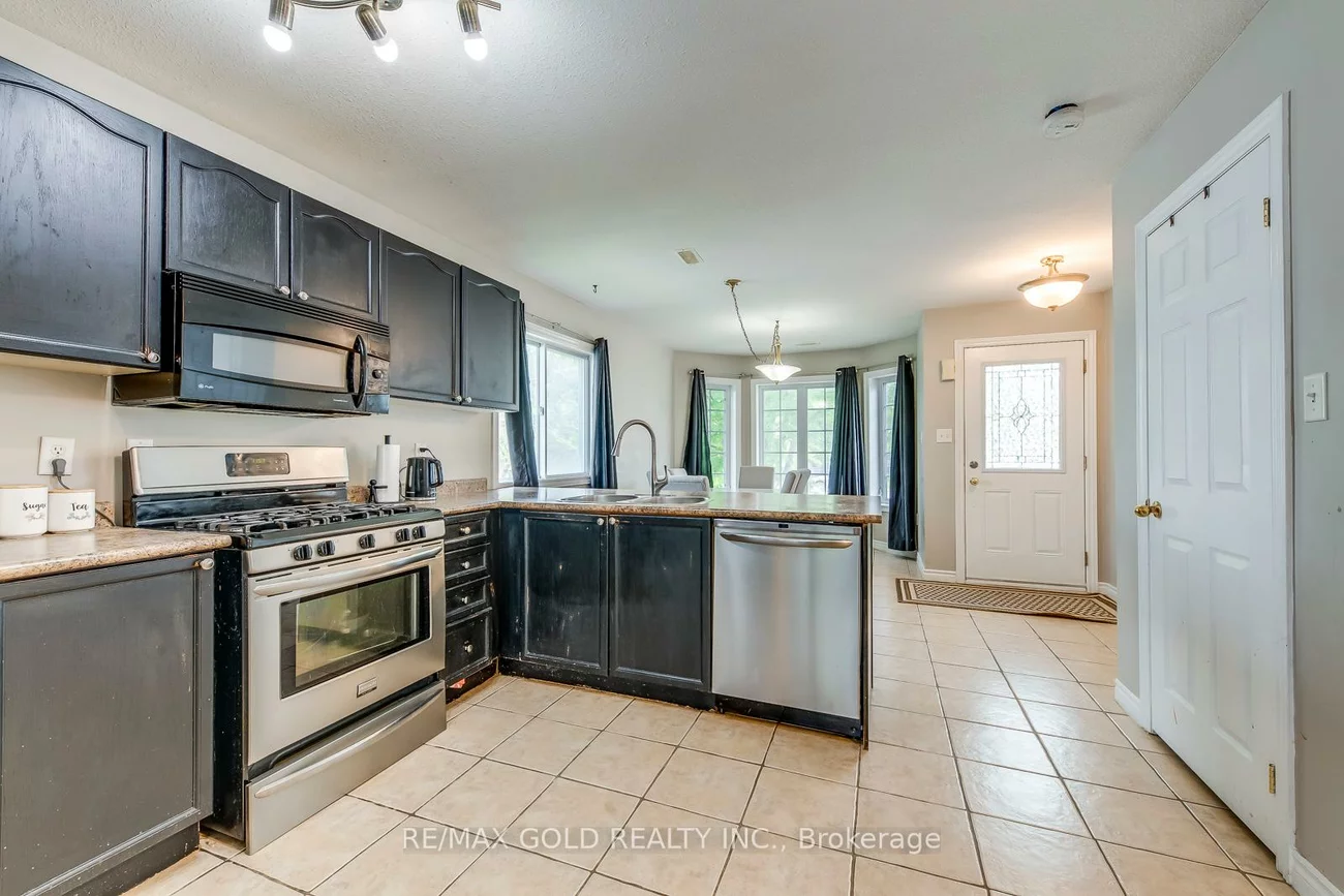 75, Campbell, Allandale, Barrie