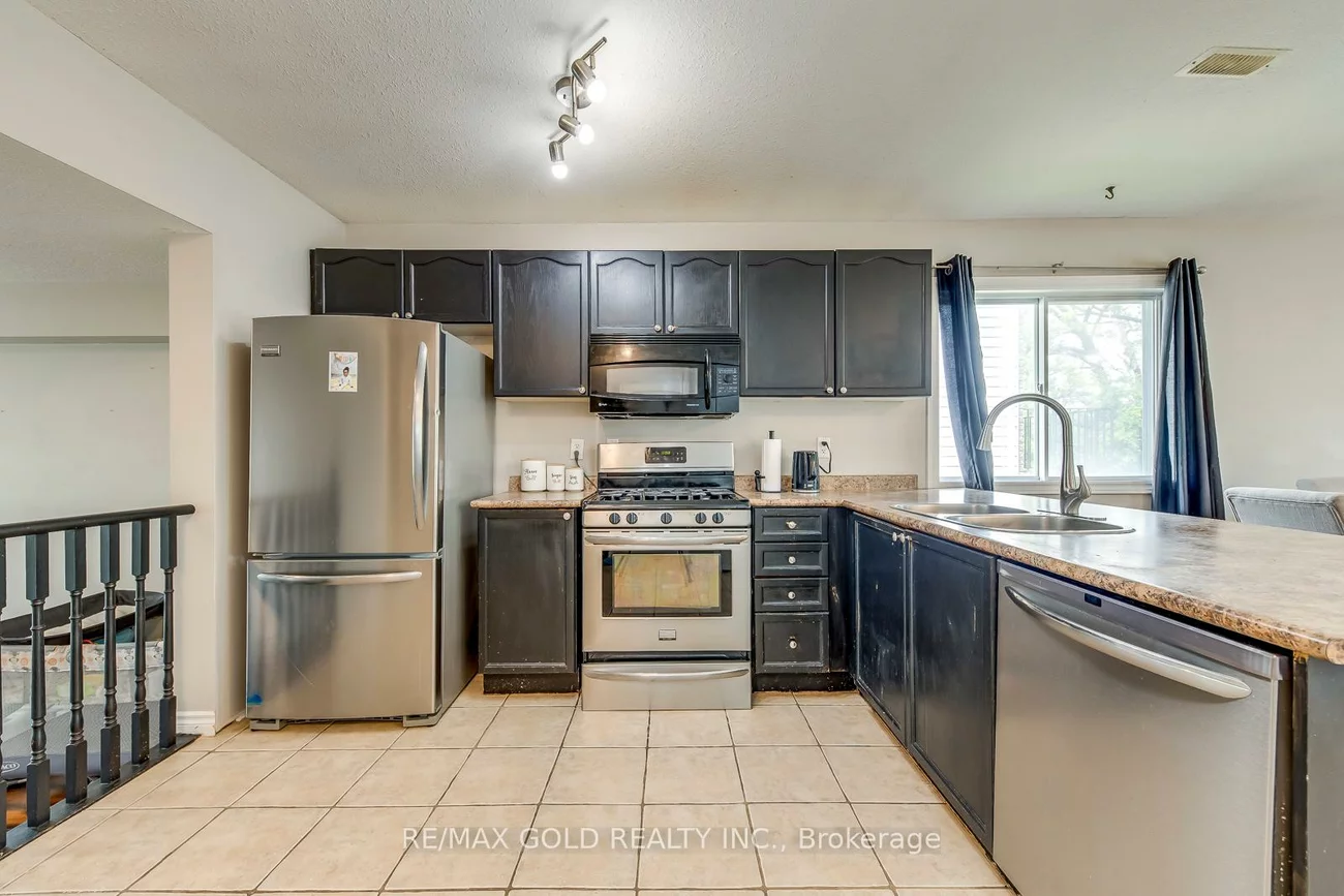 75, Campbell, Allandale, Barrie