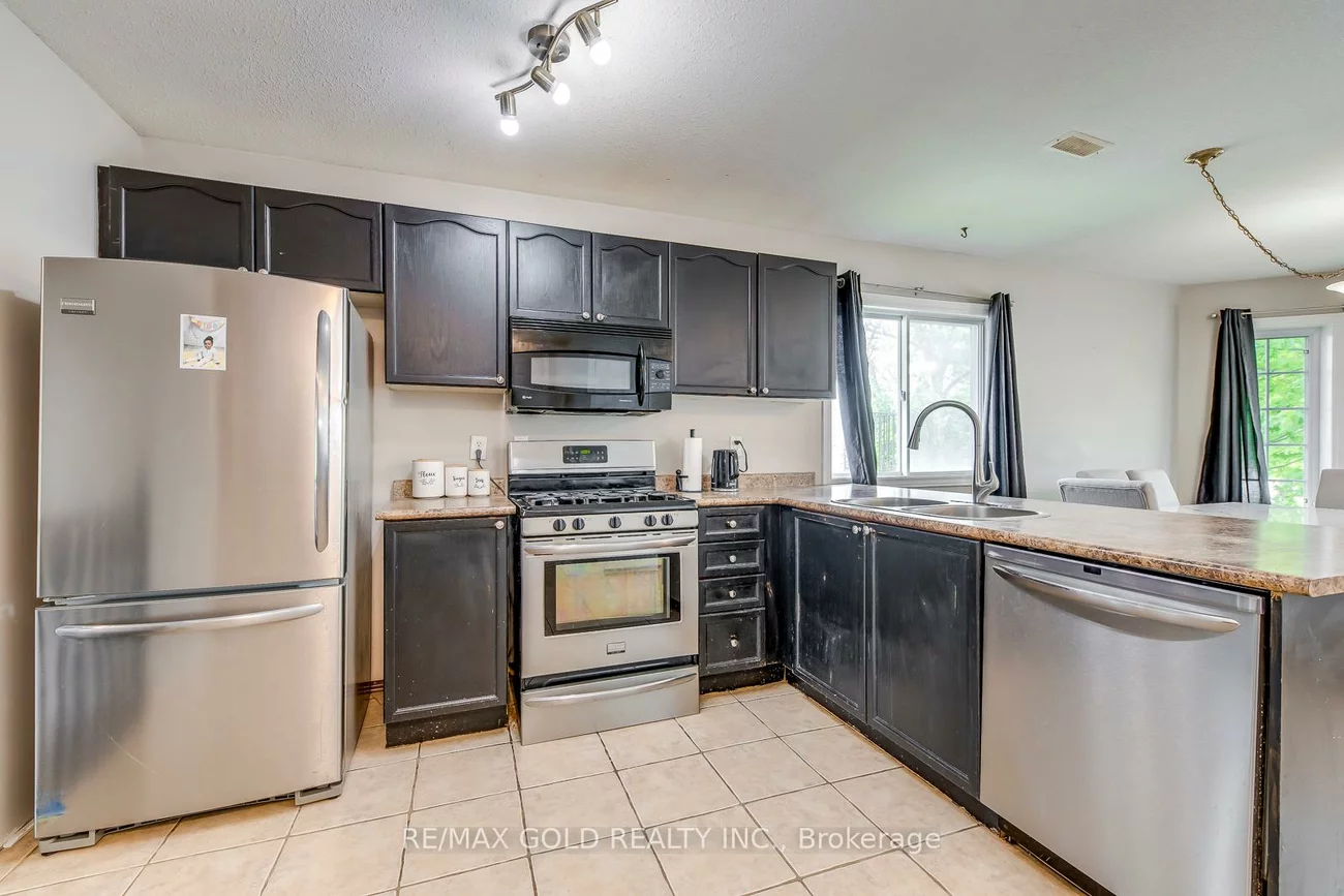 75, Campbell, Allandale, Barrie