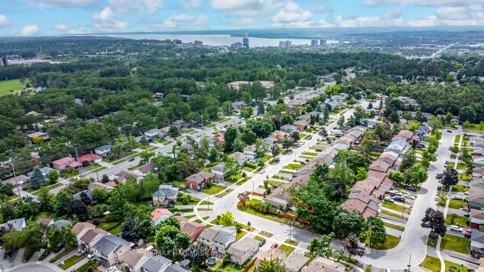 46, Chaucer, Letitia Heights, Barrie