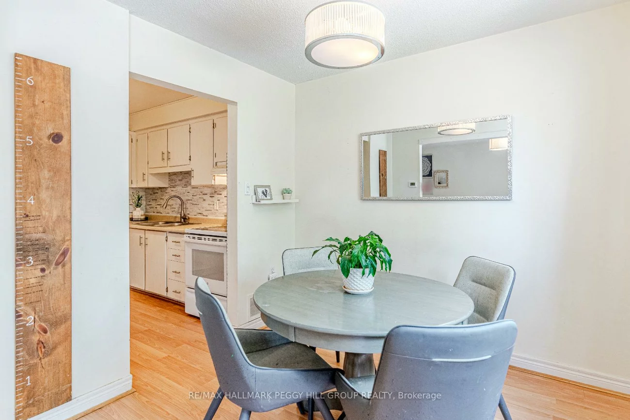 46, Chaucer, Letitia Heights, Barrie