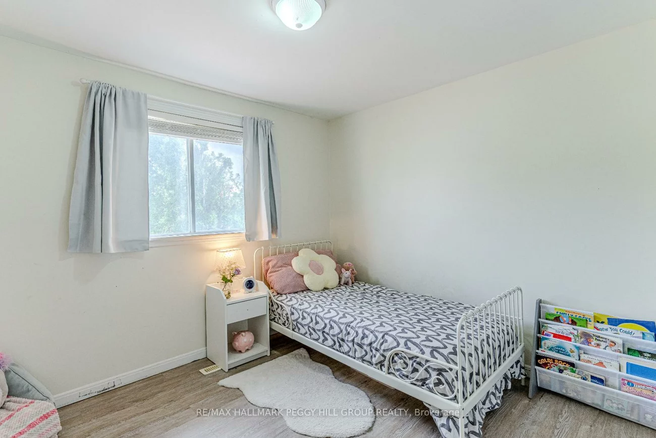 46, Chaucer, Letitia Heights, Barrie
