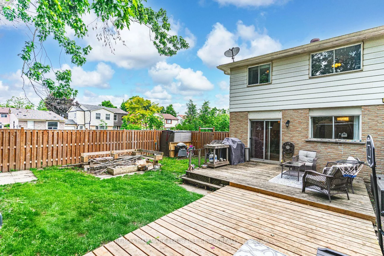 46, Chaucer, Letitia Heights, Barrie
