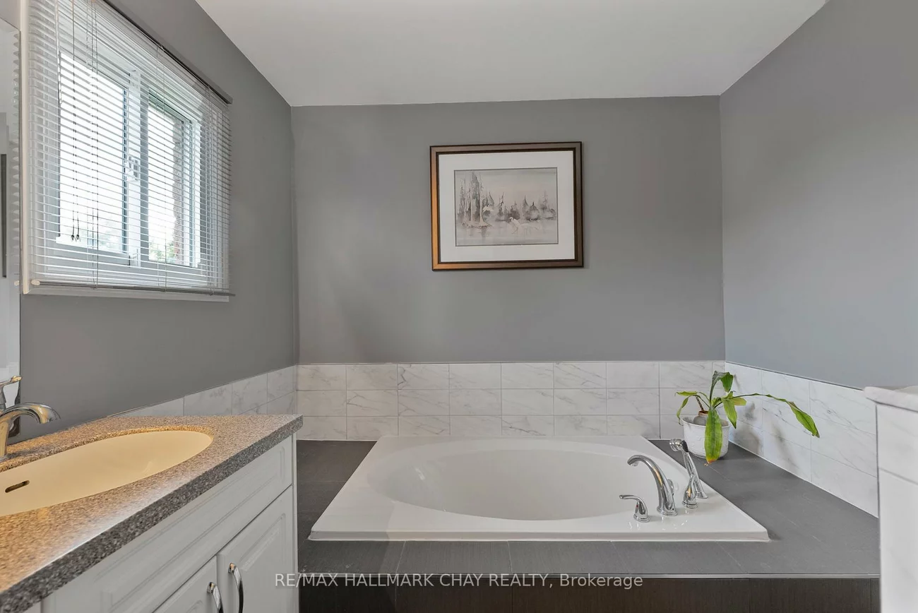 51, Cartwright, Cundles East, Barrie