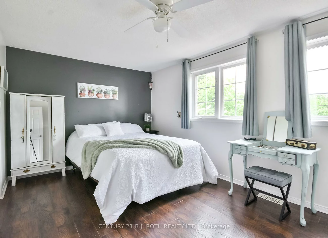 453, Ferndale, Ardagh, Barrie