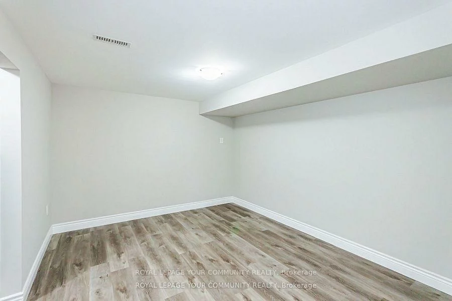 21, Ashdale, Cundles East, Barrie