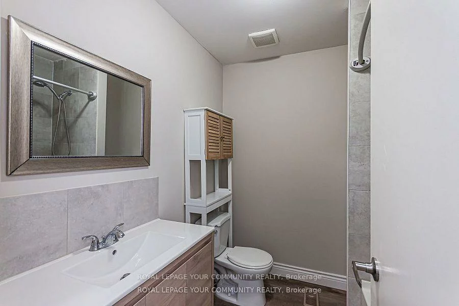 21, Ashdale, Cundles East, Barrie