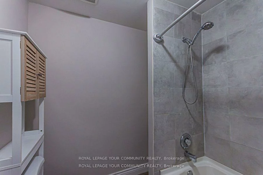 21, Ashdale, Cundles East, Barrie