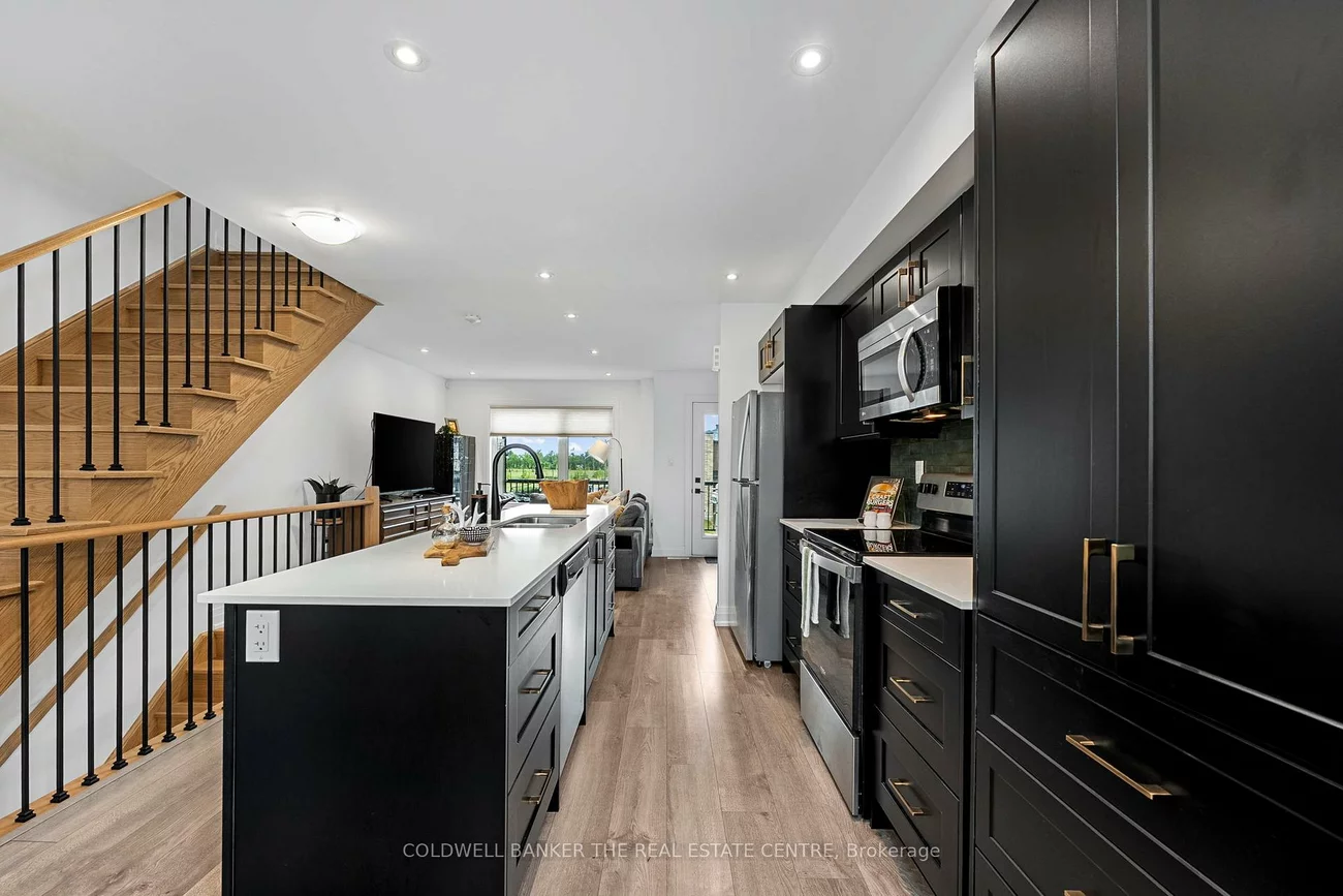 121, Fairlane, Painswick South, Barrie