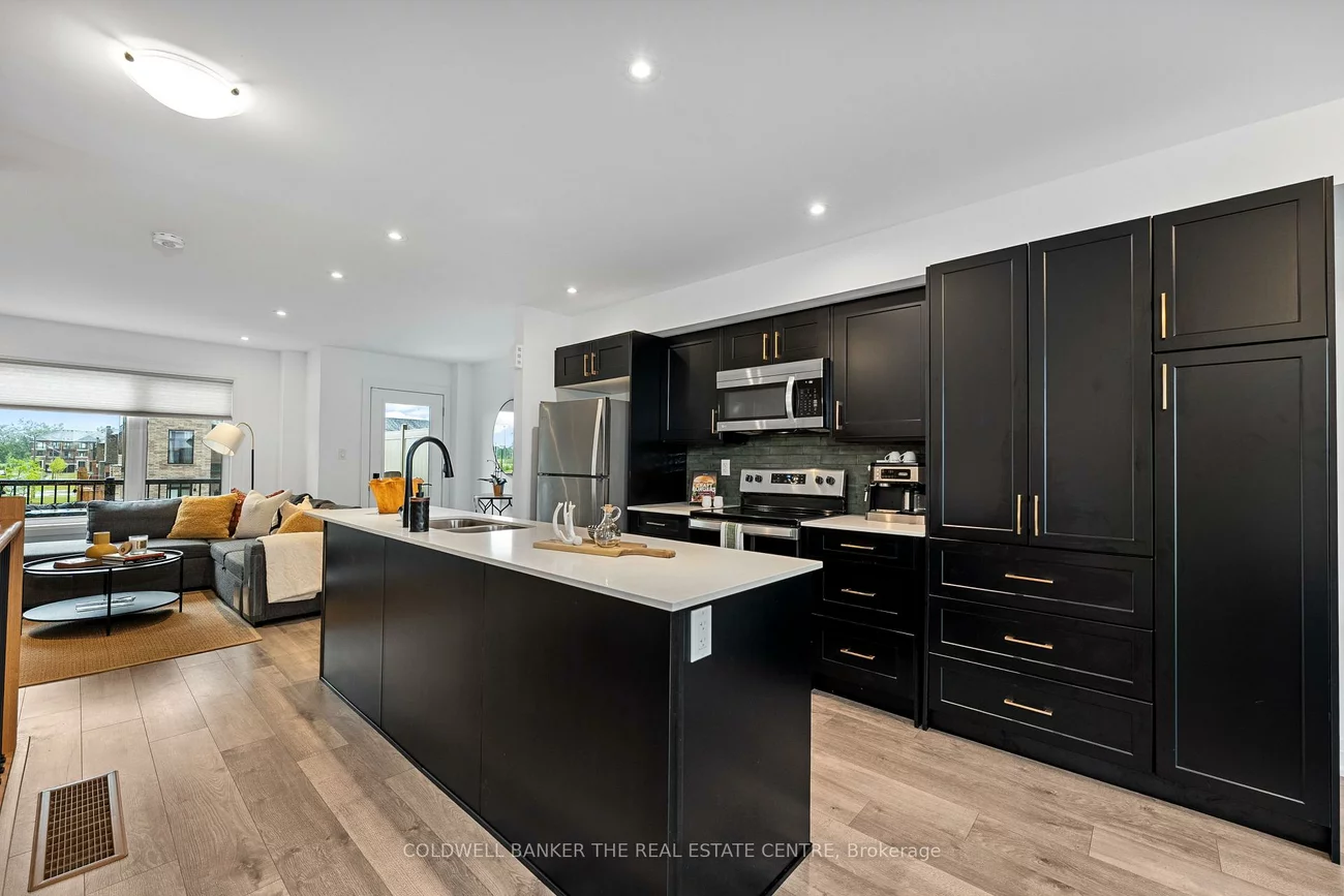 121, Fairlane, Painswick South, Barrie