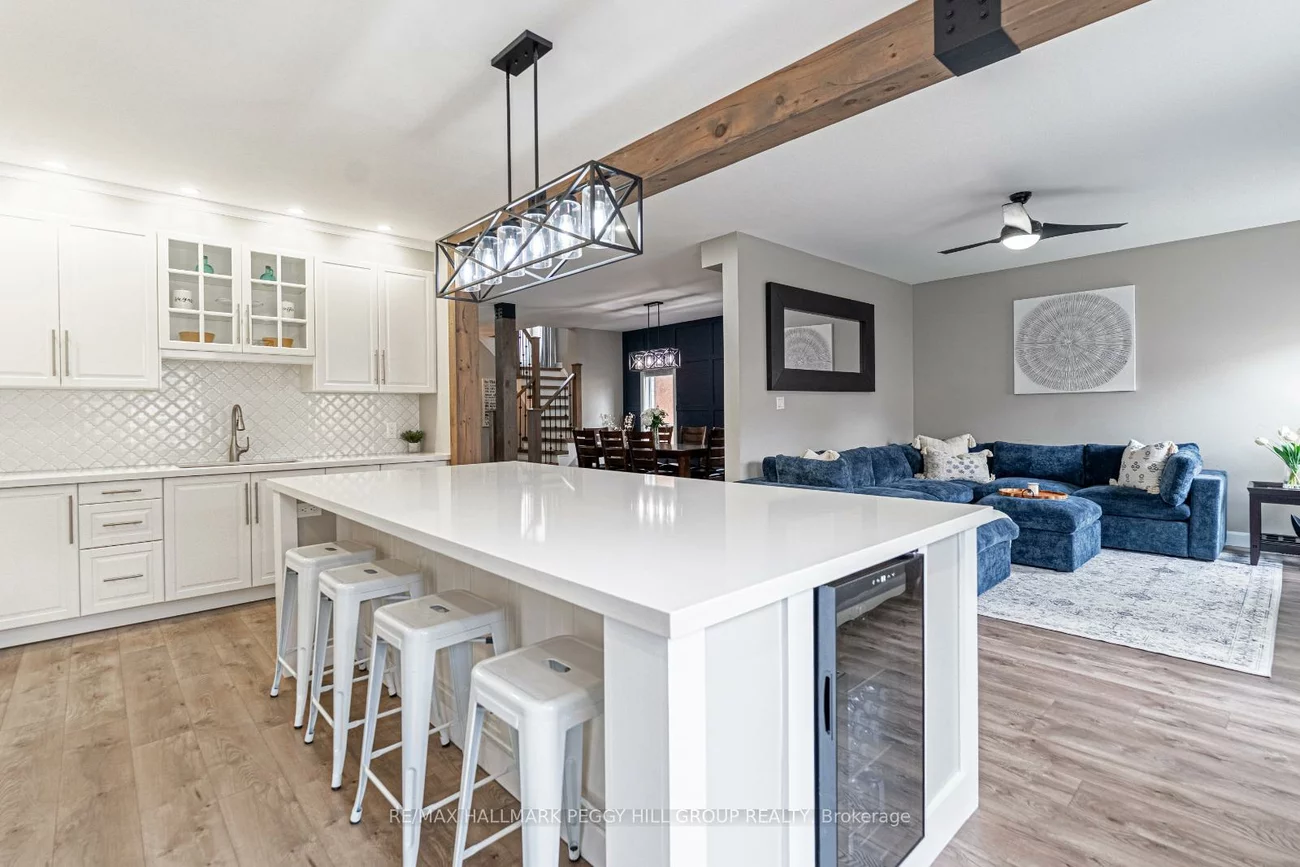 44, Tudor, Innis-Shore, Barrie