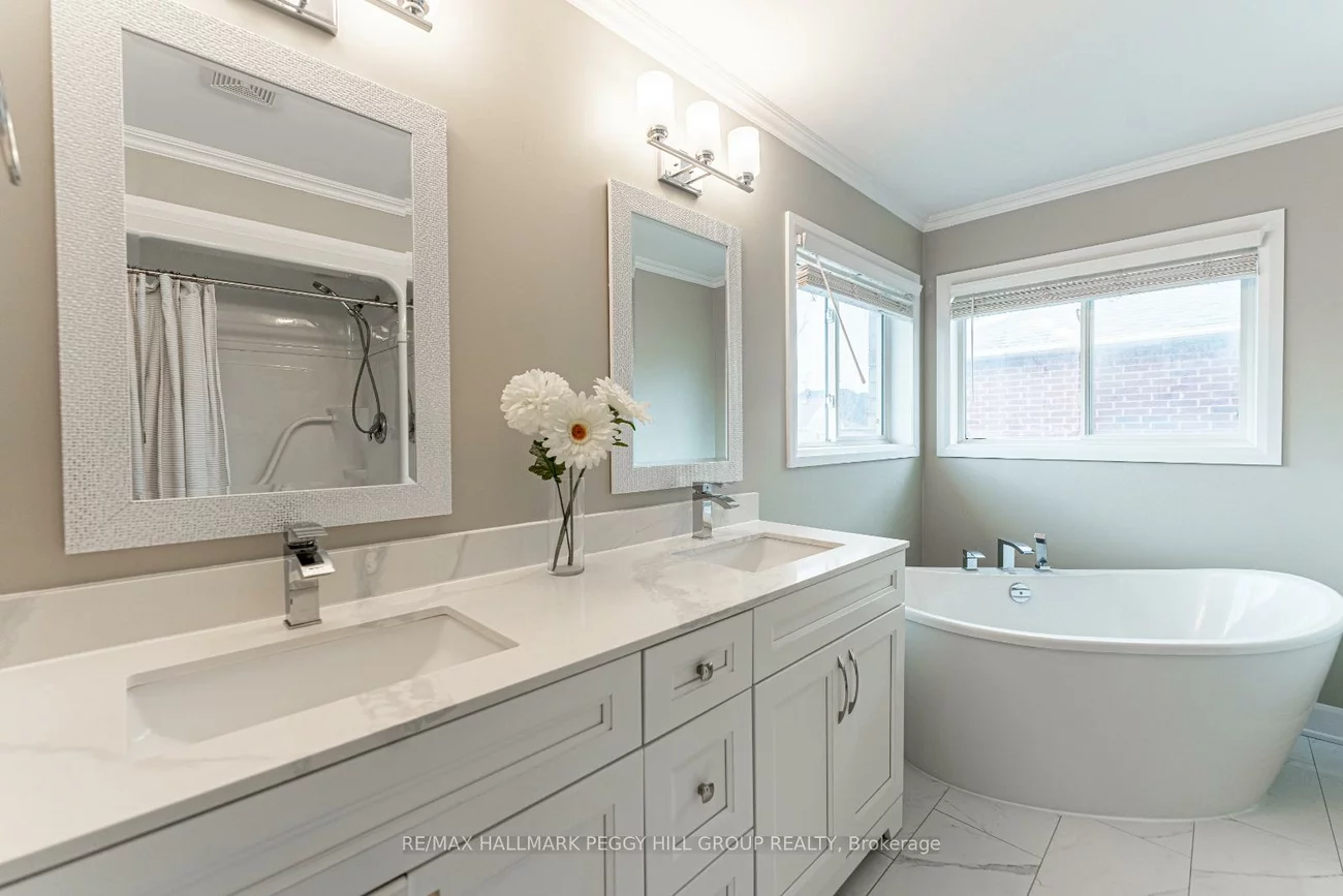 44, Tudor, Innis-Shore, Barrie