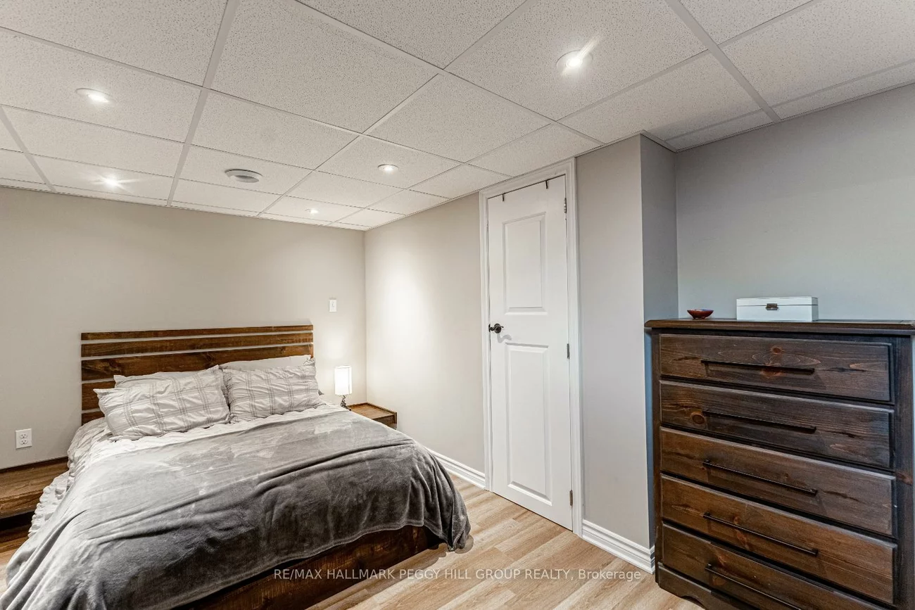 44, Tudor, Innis-Shore, Barrie