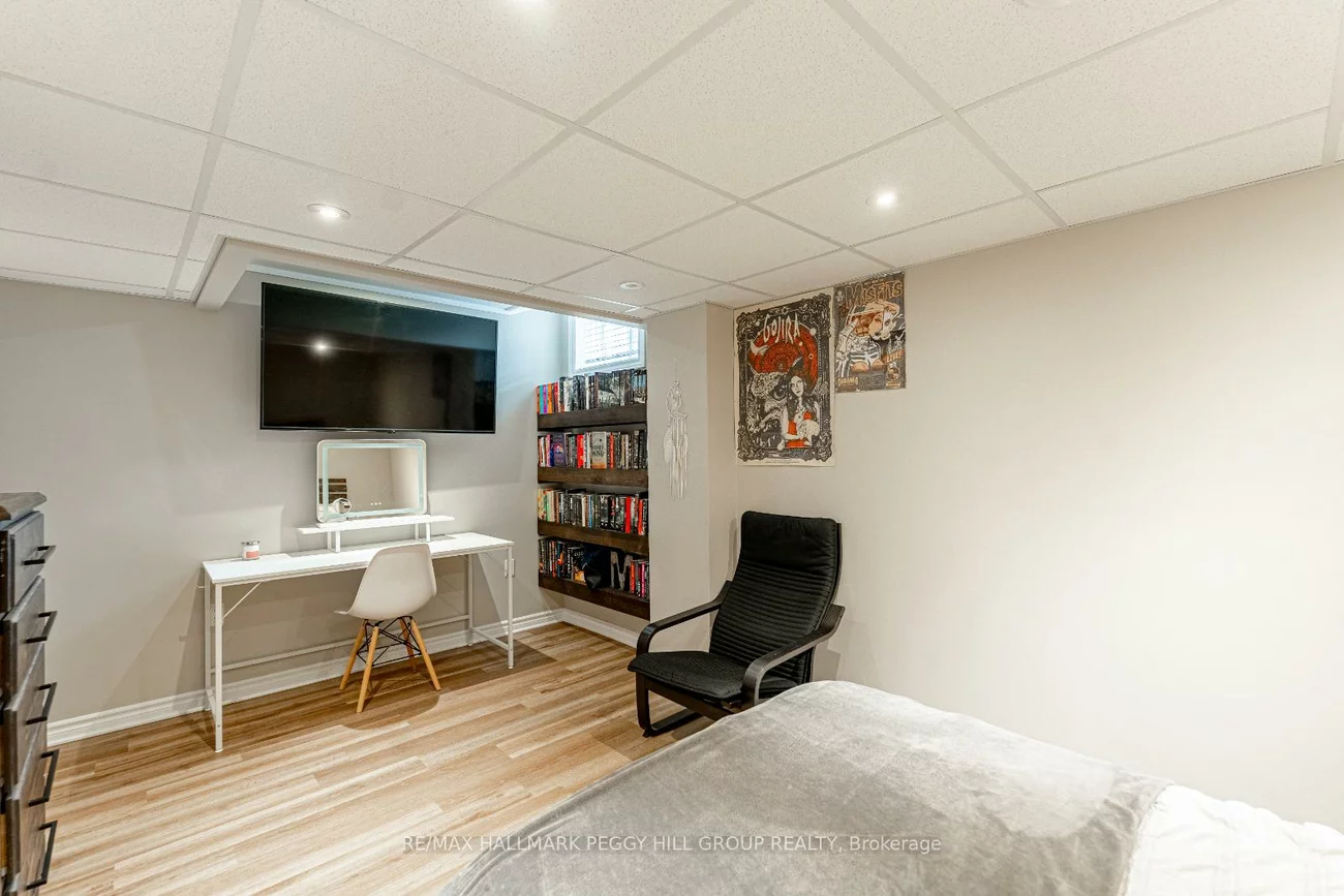 44, Tudor, Innis-Shore, Barrie