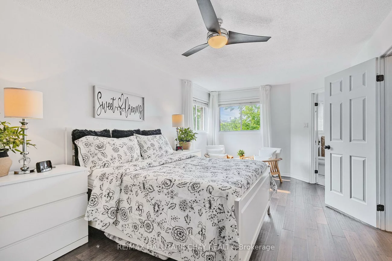 351, Cundles, Northwest, Barrie