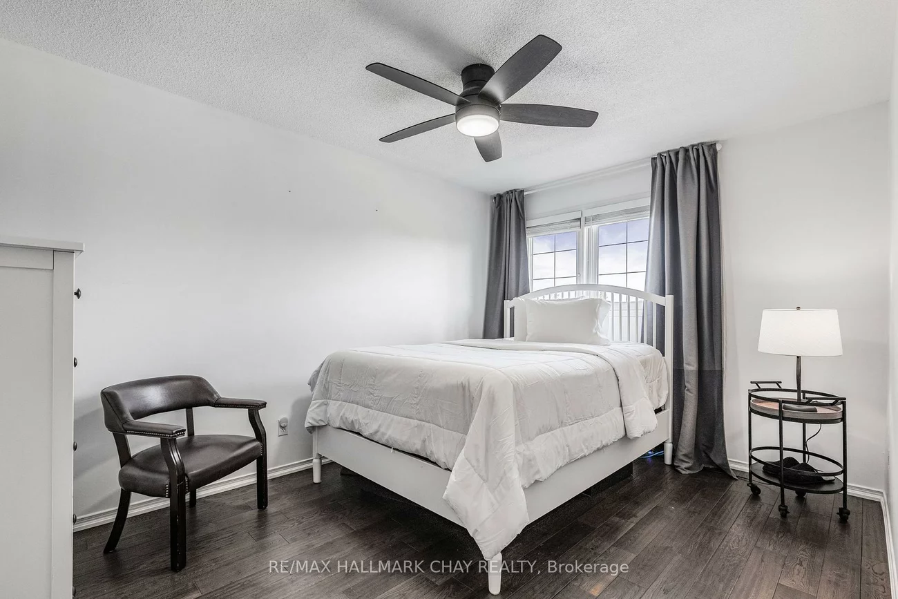 351, Cundles, Northwest, Barrie