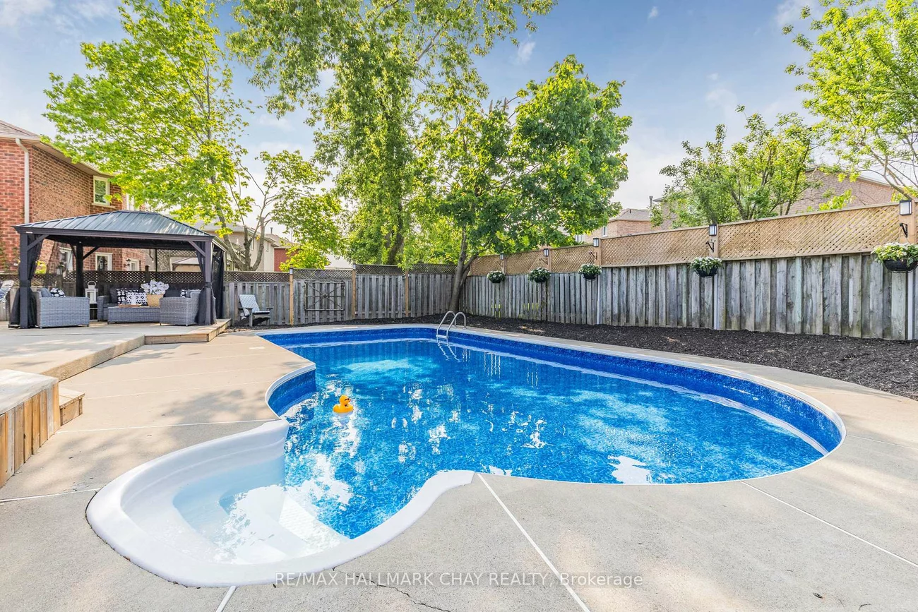 351, Cundles, Northwest, Barrie
