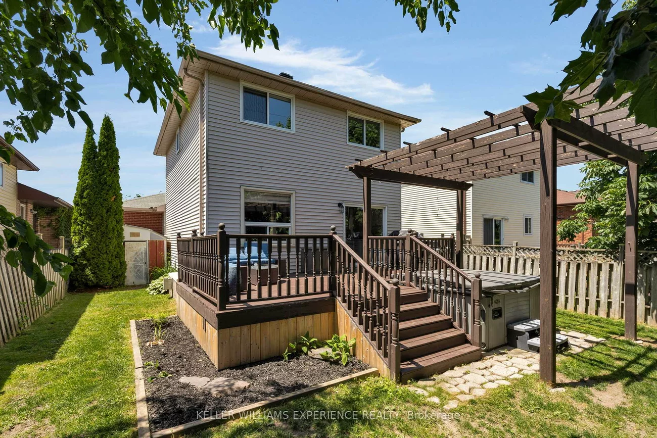 50, Rosenfeld, Grove East, Barrie