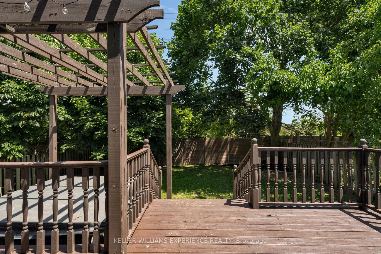 50, Rosenfeld, Grove East, Barrie
