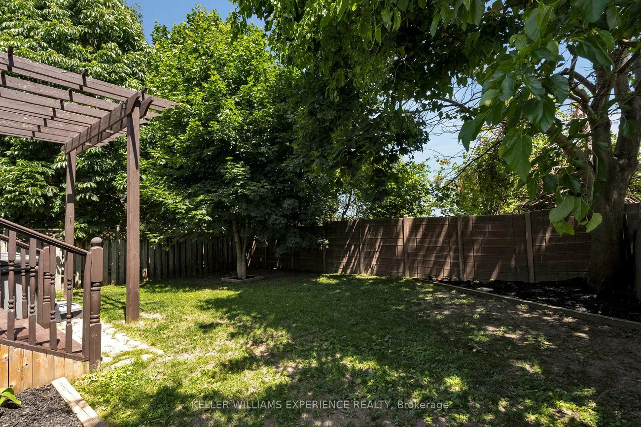 50, Rosenfeld, Grove East, Barrie